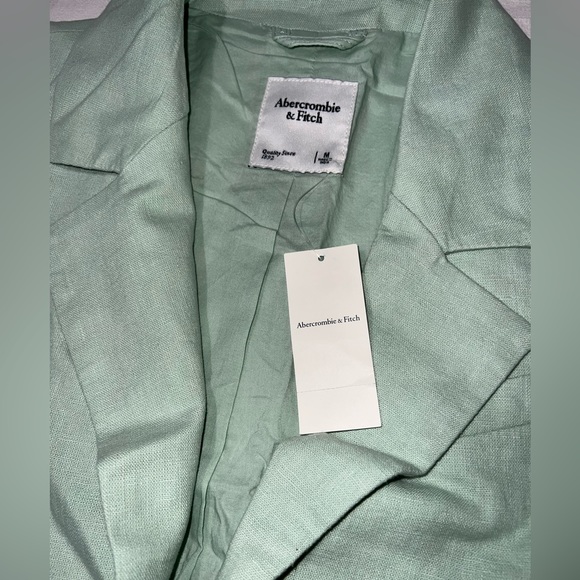 Cropped Linen-Blend Blazer - Medium - Picture 5 of 5